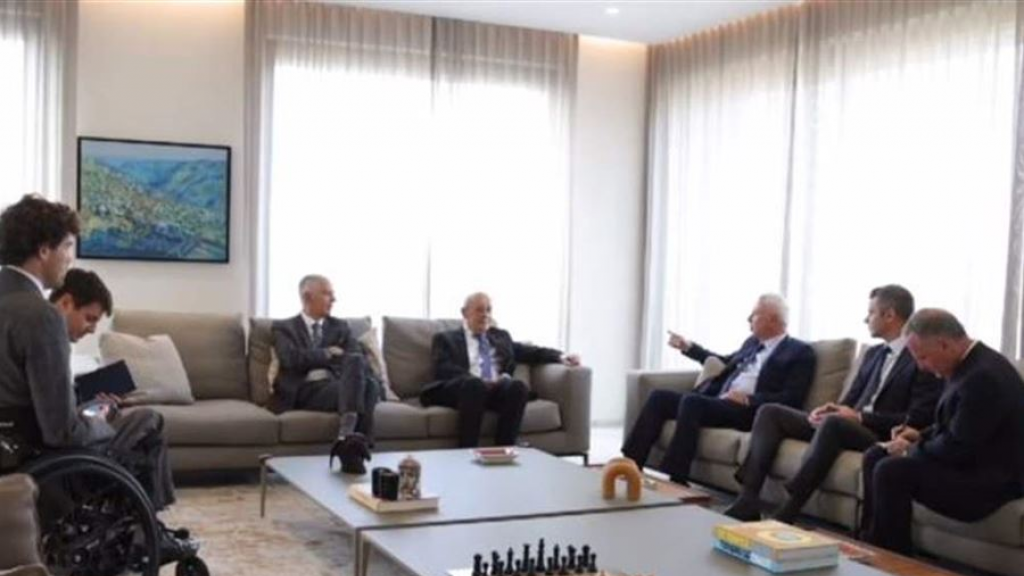 فرنجية استقبل لودريان.. إنتخابات الرئاسة على طاولة طاولة البحث