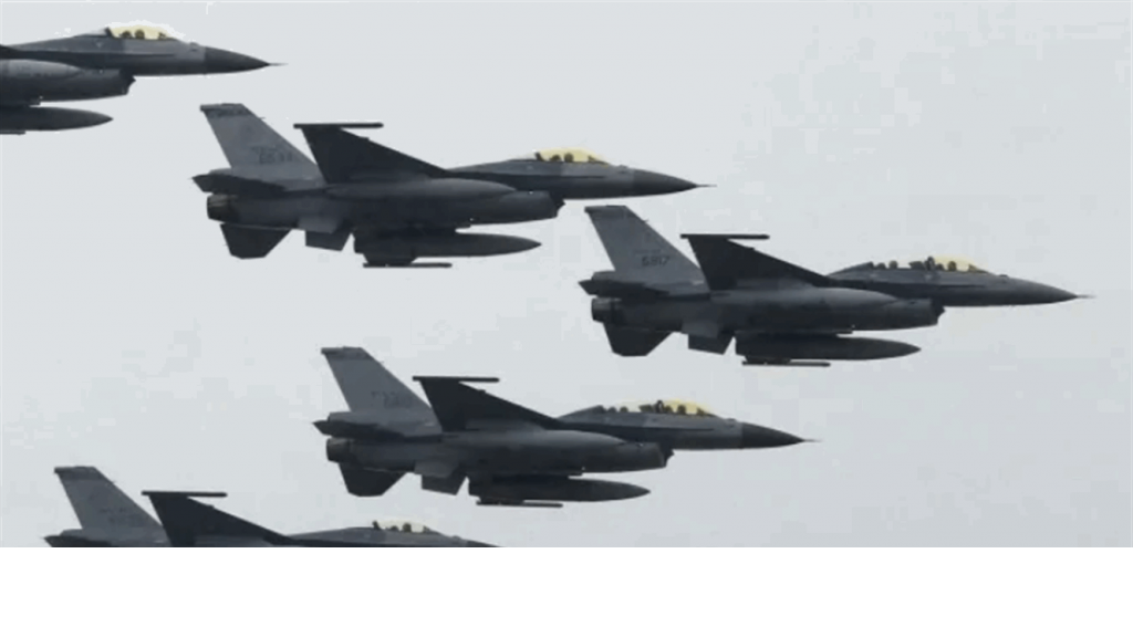 طيران العدو الاسرائيلي يستهدف مطار الشعيرات بصواريخ كروز عبرت فوق طرابلس