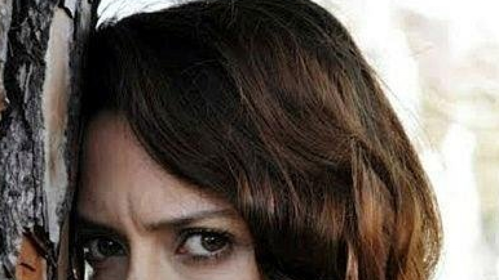 انتحار ممثلة تركية شهيرة بإطلاق النار على رأسها