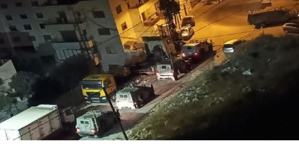 مخيم جنين الى الواجهة من جديد.. “إسرائيل” تقتحمه والمقاومة الفلسطينية تتصدى (فيديو)