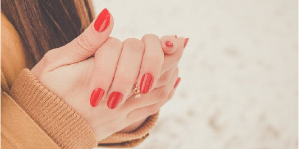 كيف تحافظين على جمال أصابعك في الشتاء؟