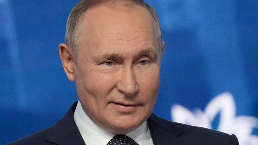 رغم مذكرة الاعتقال... بوتين يغادر روسيا الأسبوع المقبل