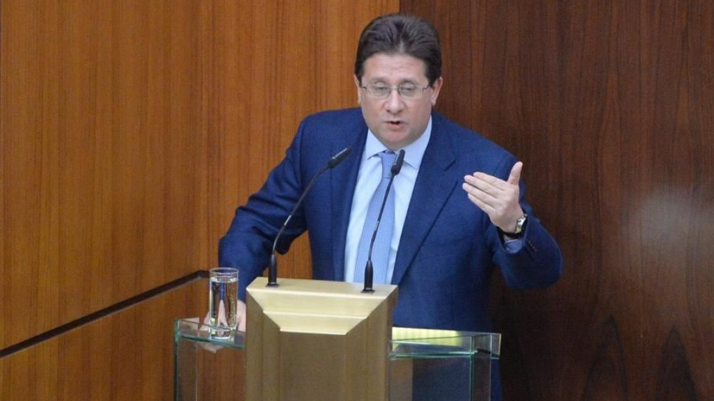 لجنة المال برئاسة كنعان انهت الفصل الأول من مشروع موازنة ٢٠٢٤ بمواده ال ١٤ وعلّقت المادة ٥ المتعلقة بإجازة الاقتراض و٧ المتعلقة بآلية قبول الهبات والقروض و ٨ بنقل الاعتمادات والغت المادة ١٠ المتعلقة بقروض مصرف لبنان المدعومة. وتتابع اللجنة الاربعاء والخميس نقاش مواد الفصلين الثاني والثالث