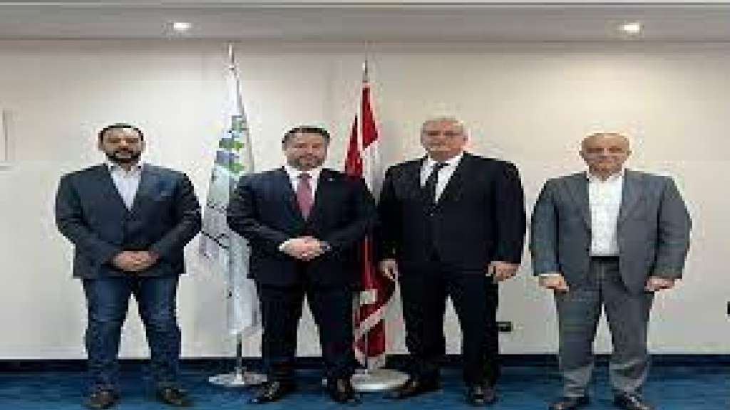 القرم بحث وسلام في ملاحقة شبكات الانترنت غير الشرعية