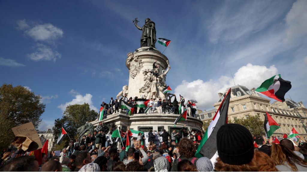 آلاف المتظاهرين في باريس دعما للفلسطينيين ولوقف العمليات العسكرية الإسرائيلية على غزة