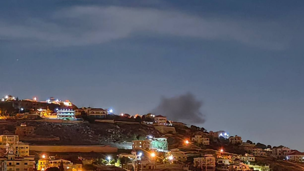 نقل شهيدين و 5 جرحى ليلا من خراج بلدة يارون إلى مستشفى غندور في بنت حبيل