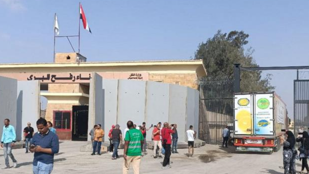 خروج فلسطينيين حاملي جنسيات مزدوجة من غزة