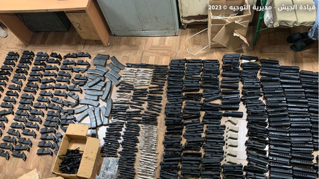 ‏الجيش اللبناني: ضبط أجزاء بنادق حربية نوع M4