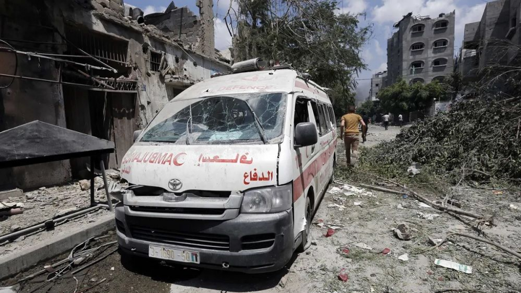 الهلال الأحمر الفلسطيني: سبع مركبات إسعاف فقط تعمل في شمال قطاع غزة
