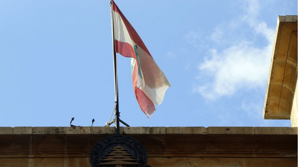 نائبان ينشطان لـ