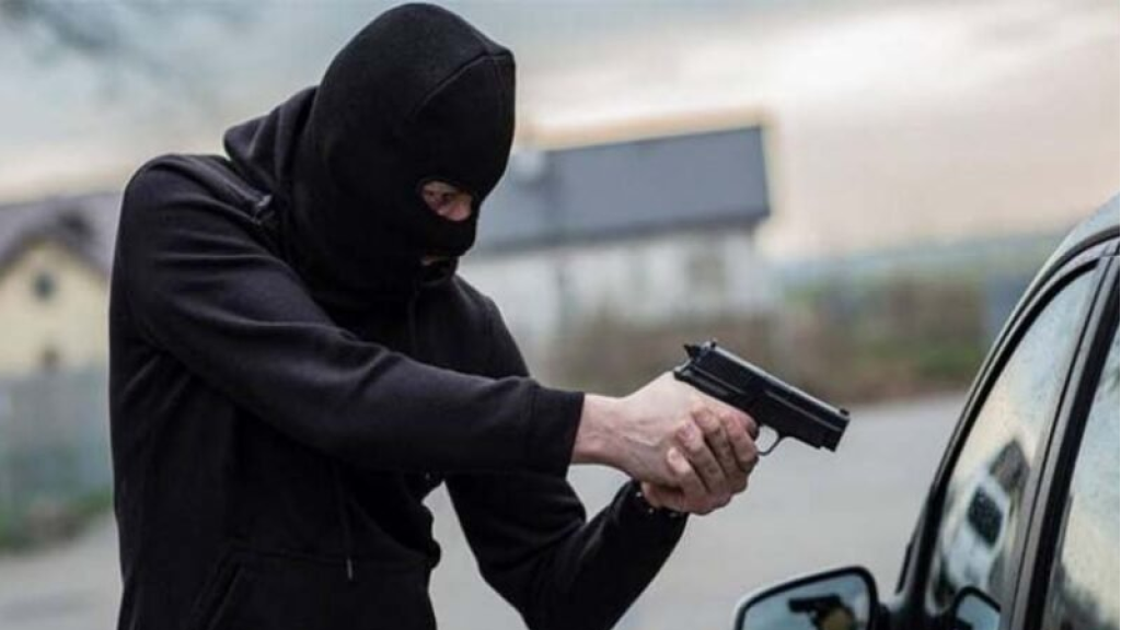 مبلغ 12 ألف دولار يُسرق في جونية.. هكذا استولى عليه مجهولون!