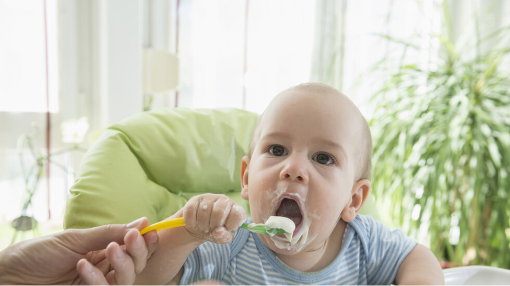 دراسة: 40% من منتجات أغذية الأطفال تحتوي على مبيدات حشرية سامة