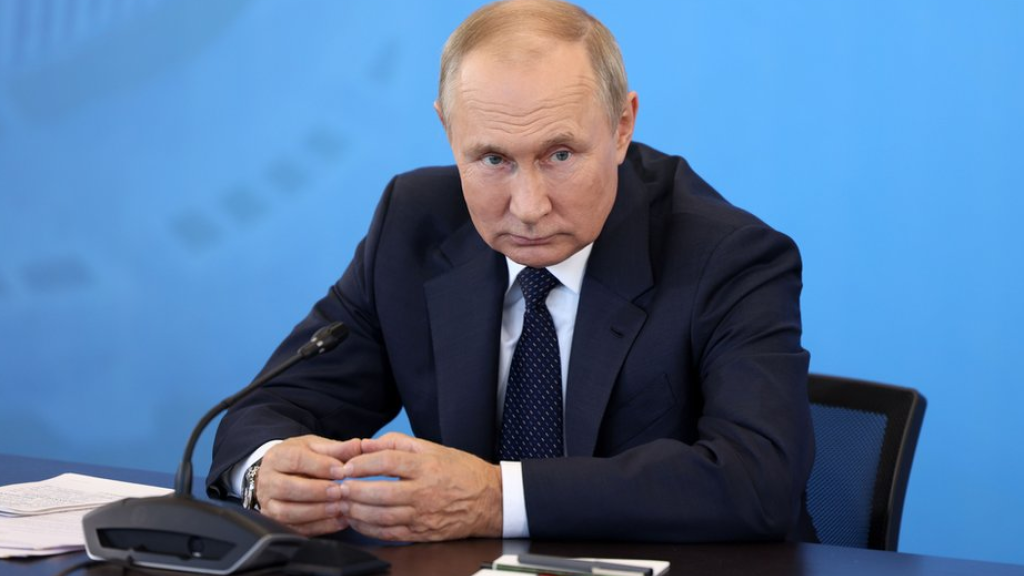 الانتخابات الرئاسية الروسية المقبلة في آذار فهل يترشّح بوتين؟