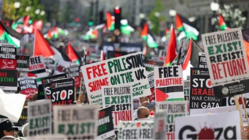 “غارديان”: الشباب في بريطانيا يدعمون فلسطين بأغلبية ساحقة