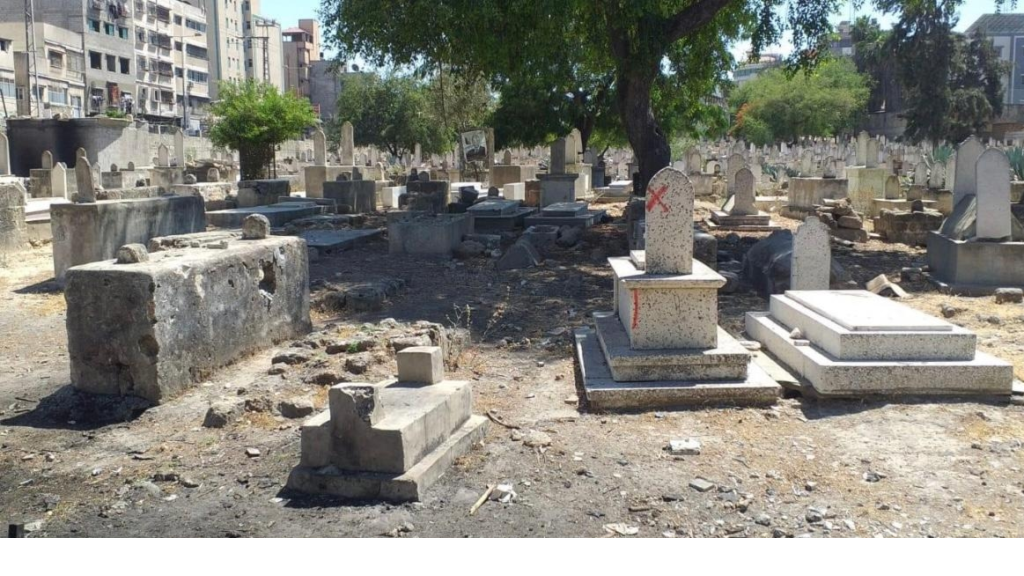 الاحتلال ينبش أكثر من ألف قبر في حي التفاح بمدينة غزة ويسرق 150 جثماناً