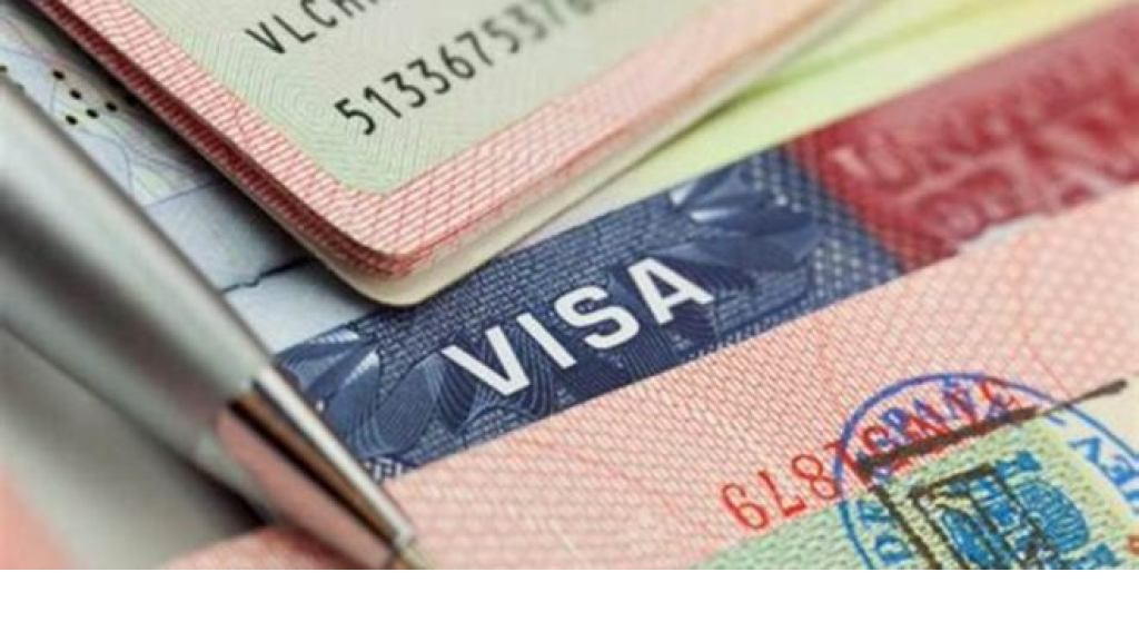 إيران تلغي تأشيرة الدخول لرعايا 28 دولة