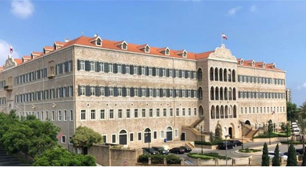 انتهاء جلسة مجلس الوزراء وتمت الموافقة على بدل النقل للقطاع الخاص 450 الف ليرة