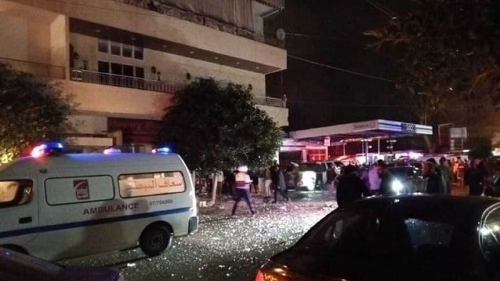 صورة - في النبطية...  من تحت الأنقاض... طفل انتشل على قيد الحياة!