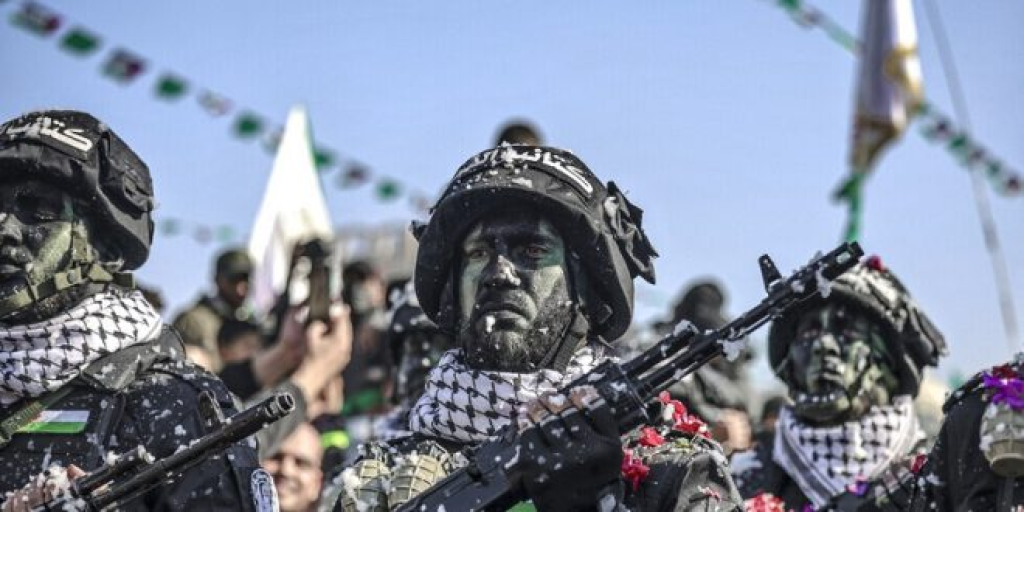 “القسام” تستهدف دبابة صهيونية.. وتجهز على جندي للعدو