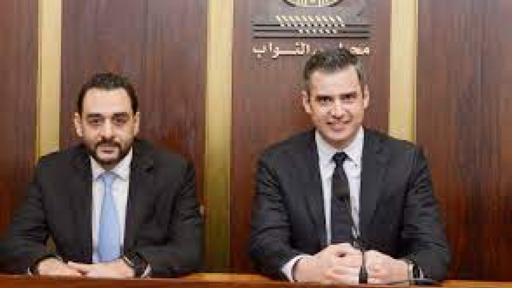 النائب فرنجيه نوه بأداء المدير العام للاقتصاد : المكننة في الوزارة فعل مقاومة وإيمان بلبنان تمهيدا لما بعد الأزمة  