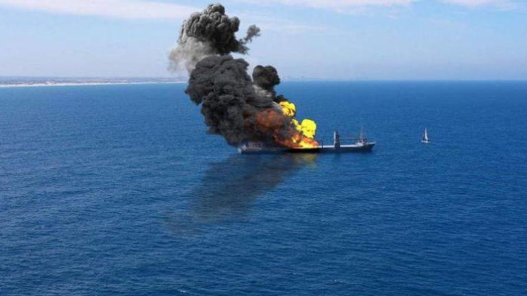 القوات المسلحة اليمنية: استهدفنا سفينة إسرائيلية في البحر العربي بعدد من الصواريخ البحرية