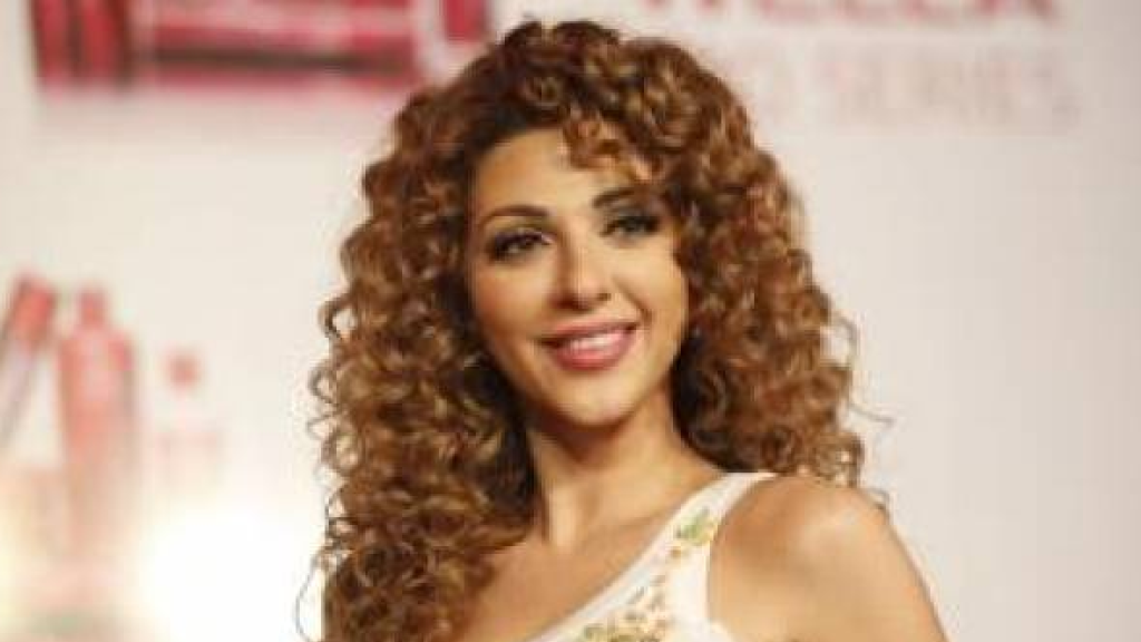زوج ميريام فارس يحرجها ويسخر منها أمام الجميع... كيف كانت ردة فعلها؟ (فيديو)