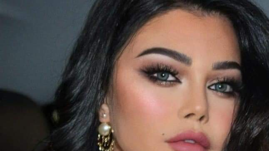 هيفاء وهبي في باريس .. والناس يتغزّلون بجمالها ..