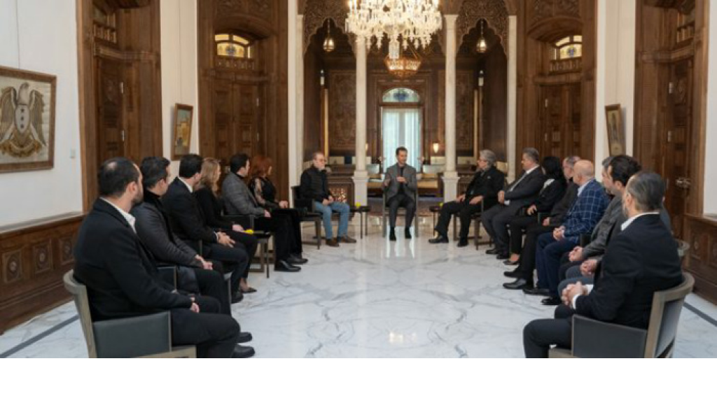 الرئيس الأسد يلتقي مجموعة من نجوم الدراما السورية (فيديو وصور)
