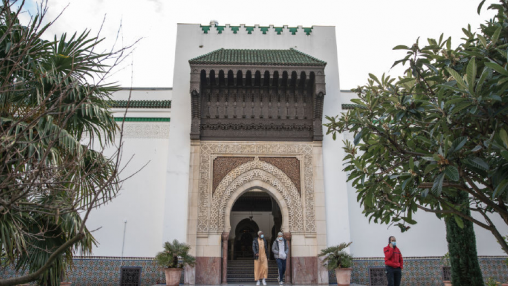العثور على رأس خنزير أمام مسجد في فرنسا
