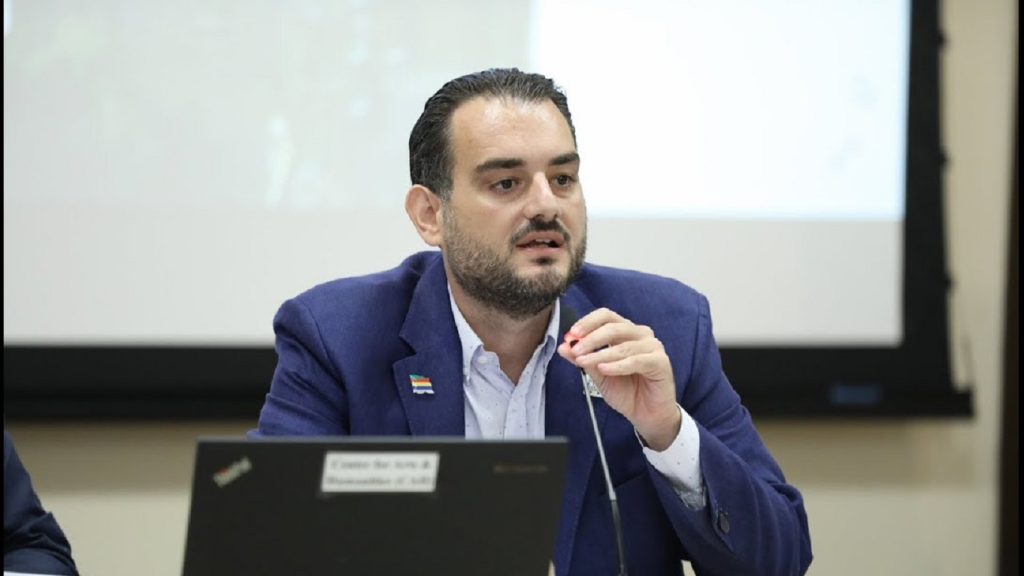 ما الذي  قرّره مفوّض الحكومة لدى المحكمة العسكرية بحقّ مكرم رباح؟