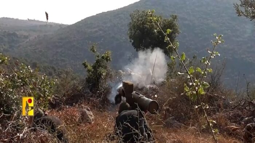 المقاومة تدكّ تجمّعاً لجنود العدو وتستهدف “‏رويسة القرن”