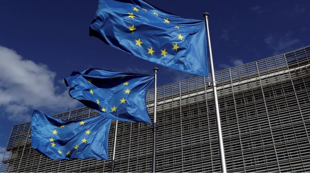 المفوضية الأوروبية تقترح فرض رسوم على واردات الحبوب الروسية إلى الاتحاد الأوروبي