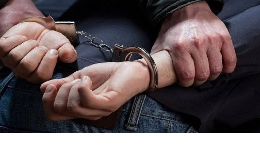 “بعد رصد ومراقبة”.. بالصورة: سارق الأموال بقبضة “المعلومات”