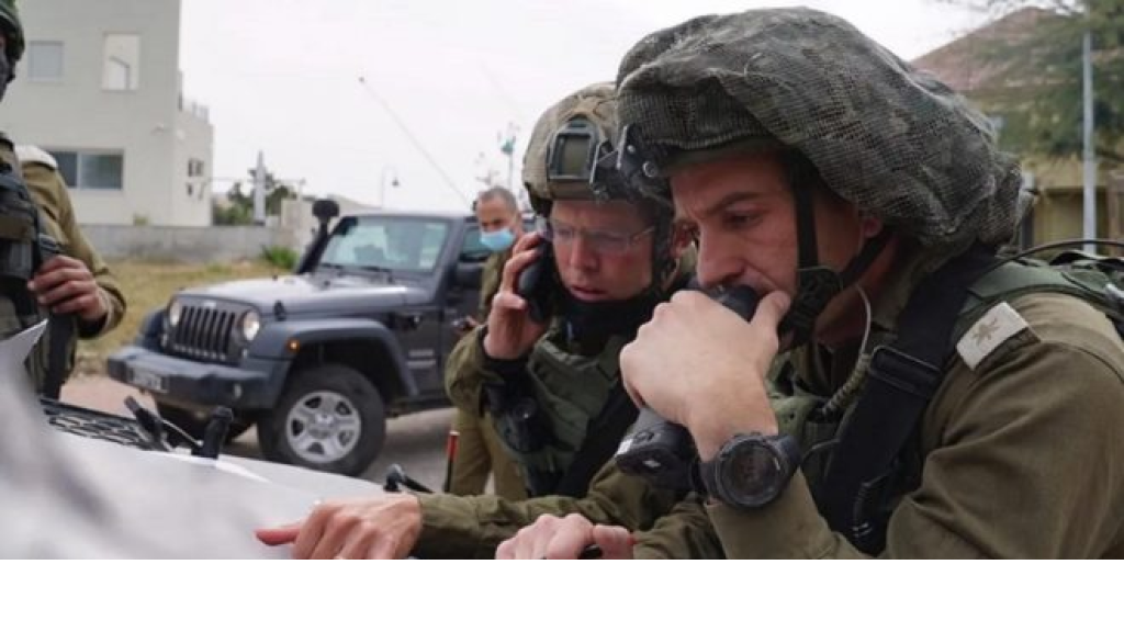 ضابط إسرائيلي يعترف بإطلاق النار على جنود إسرائيليين لوقف اختطافهم 