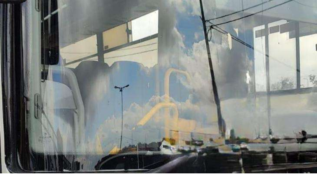 إصابتان بعملية إطلاق نار على حافلة مستو طنين شرقي قلقيلية وانسحاب المنفذ