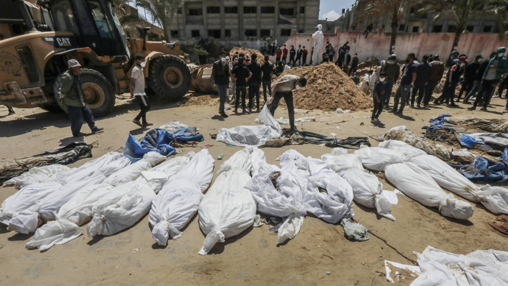 هول «المقابر الجماعية» يصدم غزة