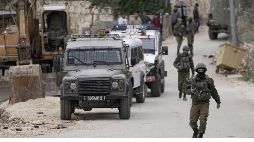 قوات الاحتلال اقتحمت مناطق عدة في الضفة الغربية ونفذت حملة اعتقالات
