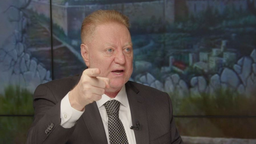 شاكر البرجاوي يفضح مسؤول لبناني كبير يموّل 