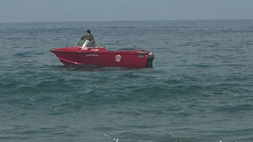 انقاذ مواطن قبالة شاطئ الروشة!