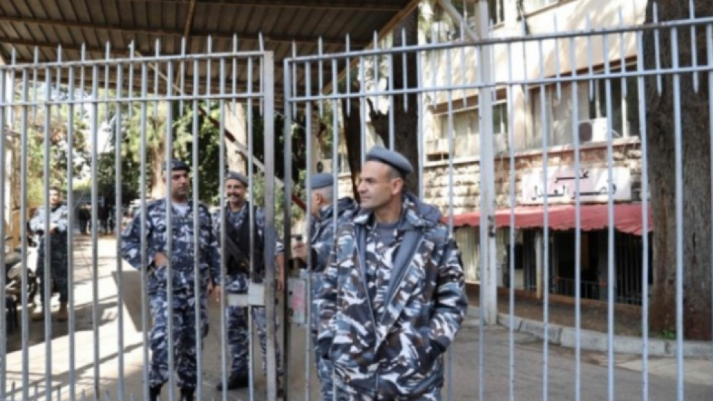 بالجرم المشهود.. توقيف موزّع مخدرات على مروّجين في محافظتي بيروت وجبل لبنان  