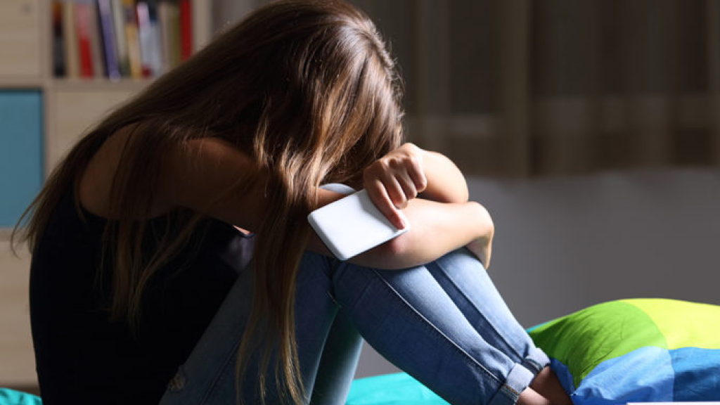 في جونية – أستاذٌ يغتصب قاصراً… والمدرسة تخرج عن صمتها