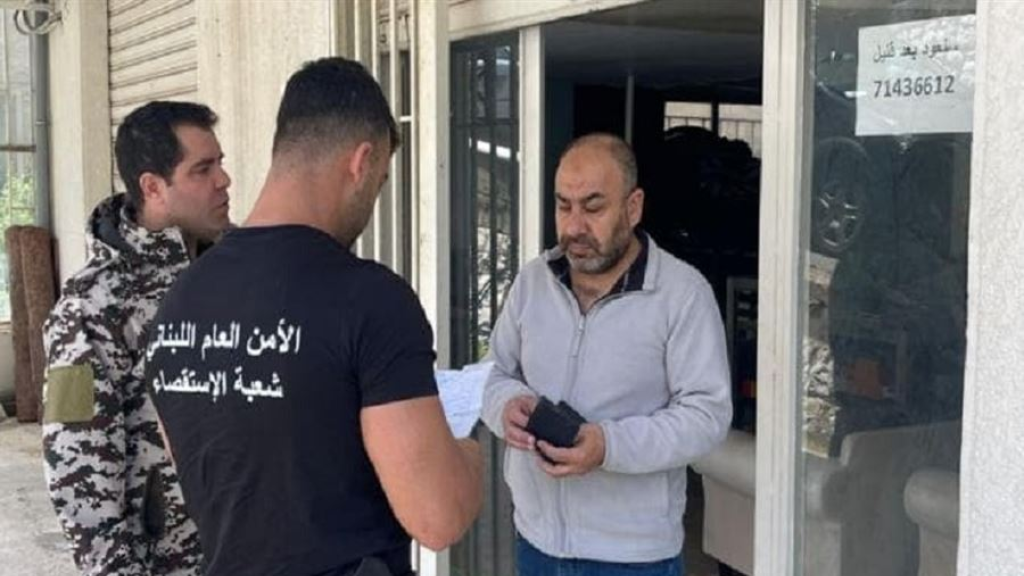 إقفال محلات في حمانا يديرها سوريون مخالفون