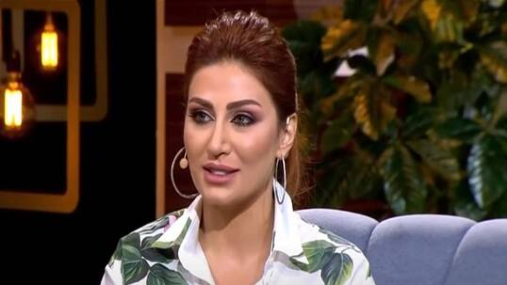 فنانة سورية شهيرة ترد على فيديو 