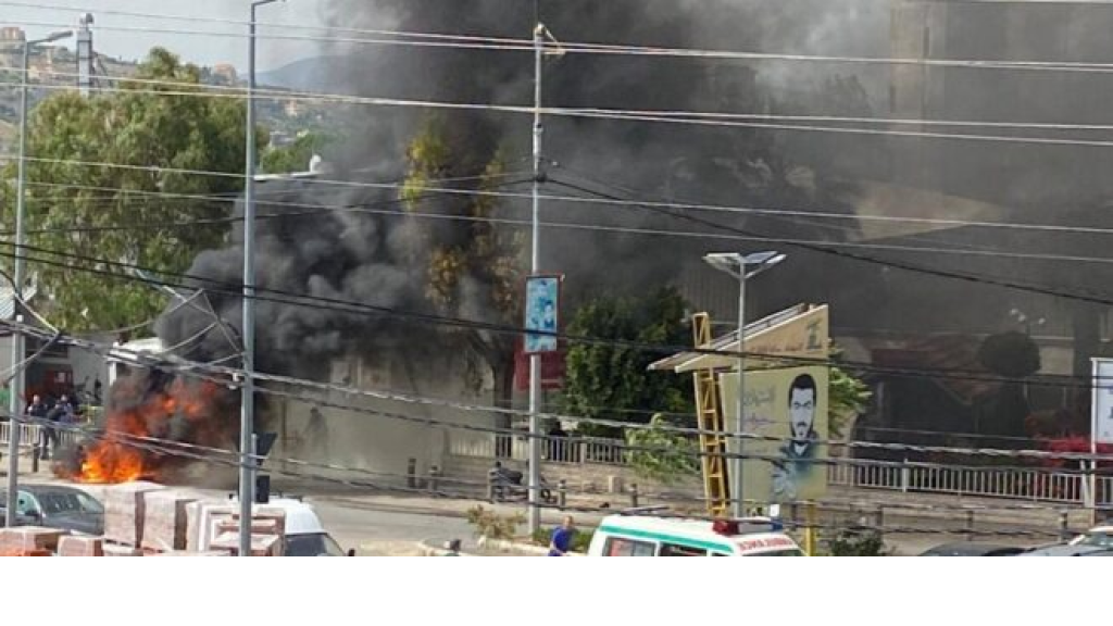 بالفيديو.. لحظة استهداف العدو محيط مستشفى في بنت جبيل