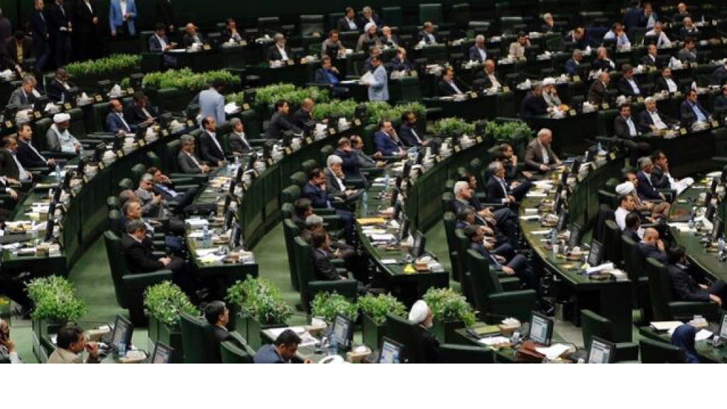 البرلمان الإيراني يعيد انتخاب قاليباف رئيسا له 