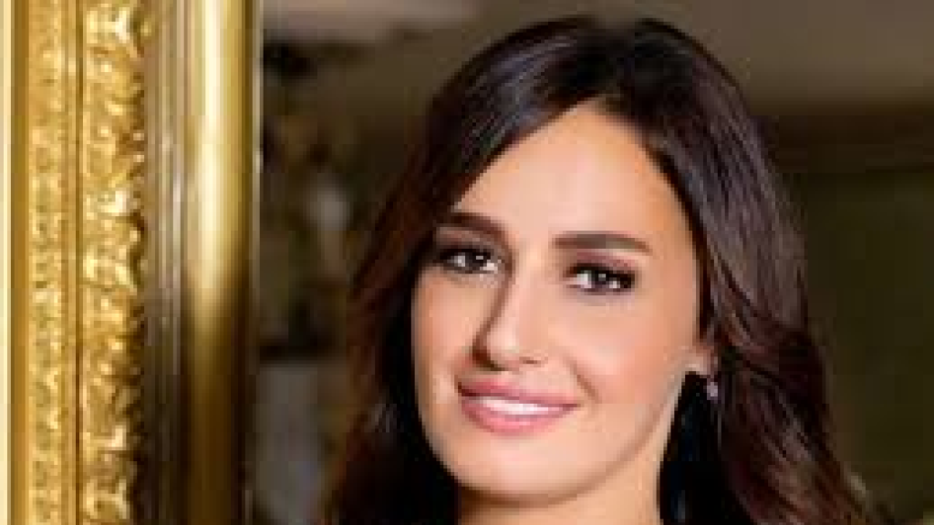 بعد اعتذارها وعودتها الى الفن… حلا شيحة تنتقد الوسط مجددًا وتُثير الجدل