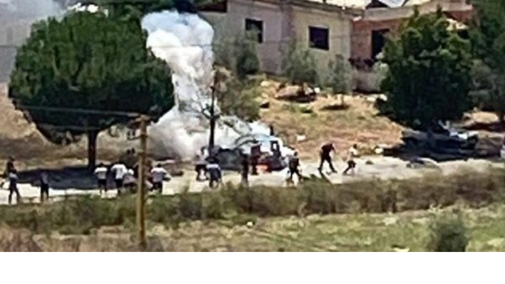 بالفيديو.. استهداف سيارة في ديركيفا