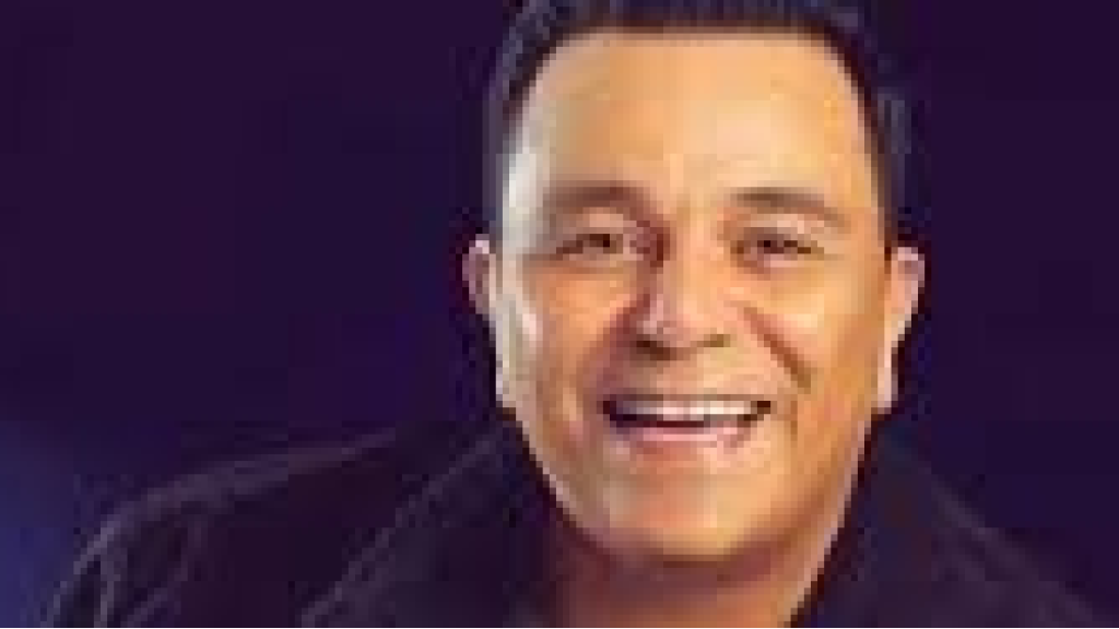 أين محمد فؤاد؟ أزمة صحية شديدة تسبّبت في اختفائه.. وتفاصيل تكشف عن تغيّر ملامح وجهه واعوجاج فمه!