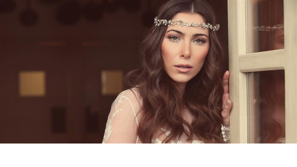 لهذا السبب قطع ناصيف زيتون شهر العسل في فرنسا.. وشاهدوا دانييلا رحمة لوحدها في اليونان
