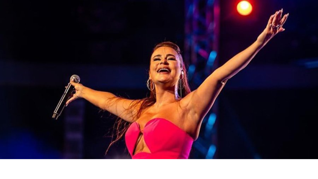 سيدة المسرح  تحقق نجاحاً كبيراً في مهرجان الحمامات